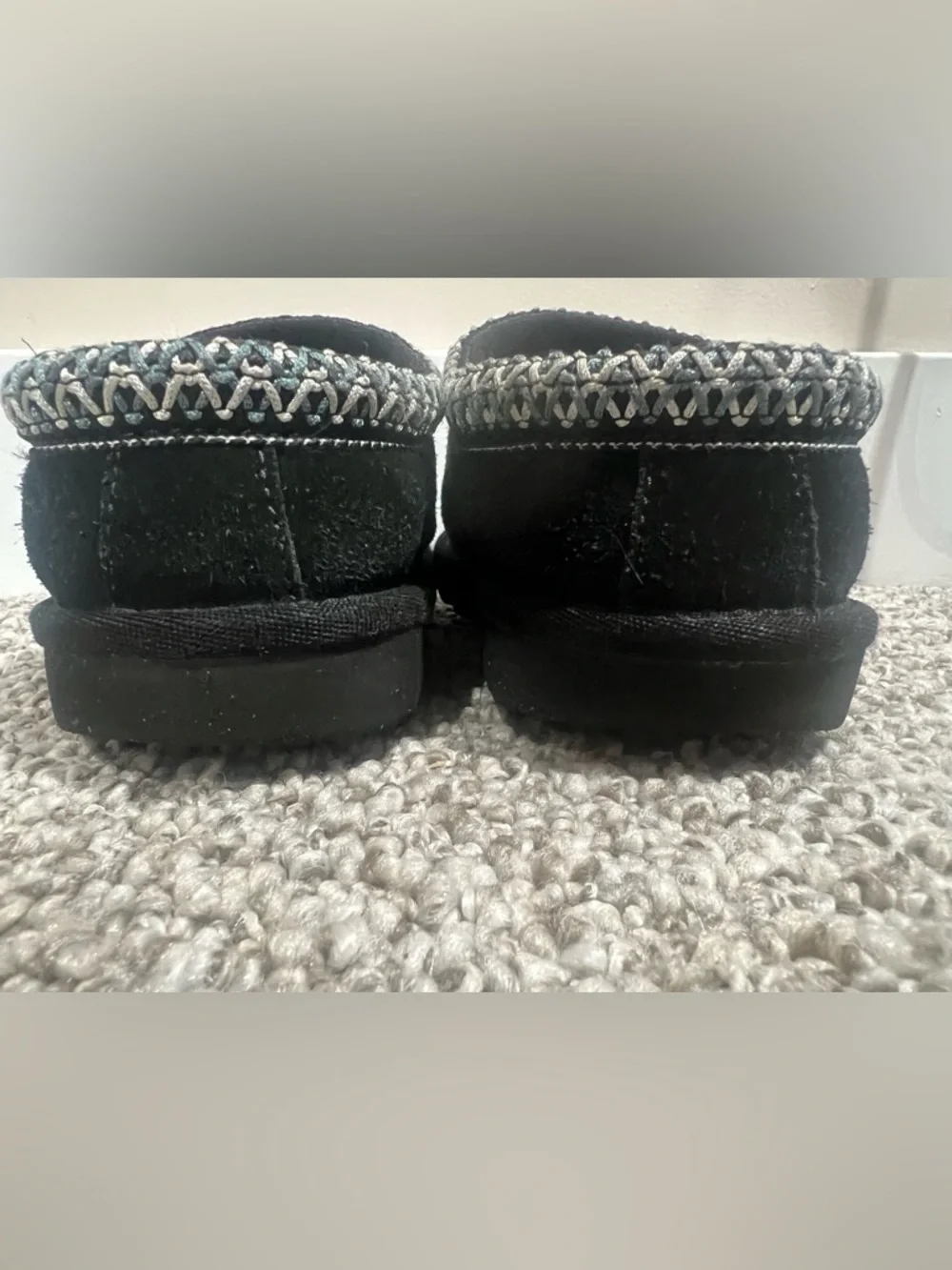 UGG Kids Black Suede Slippers Size 2 Cozy Slip On Shoes Shearling